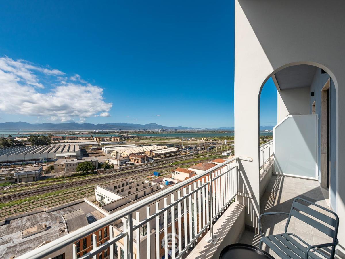 Harbor View Apartment Cagliari Esterno foto
